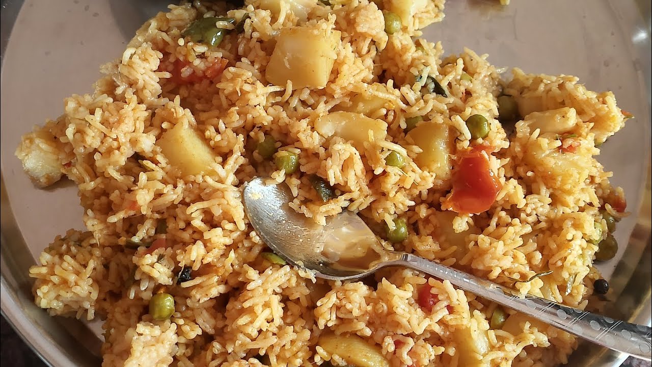 Aaj bnega hamari kitchen m vegetables pulav .swad aisa juban bole waah waah 😋😋💯#full video 