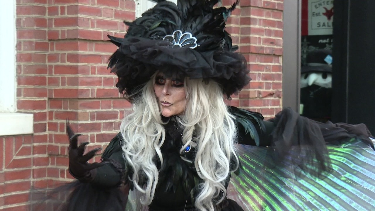 Sights, sounds and scares of Salem at Halloween