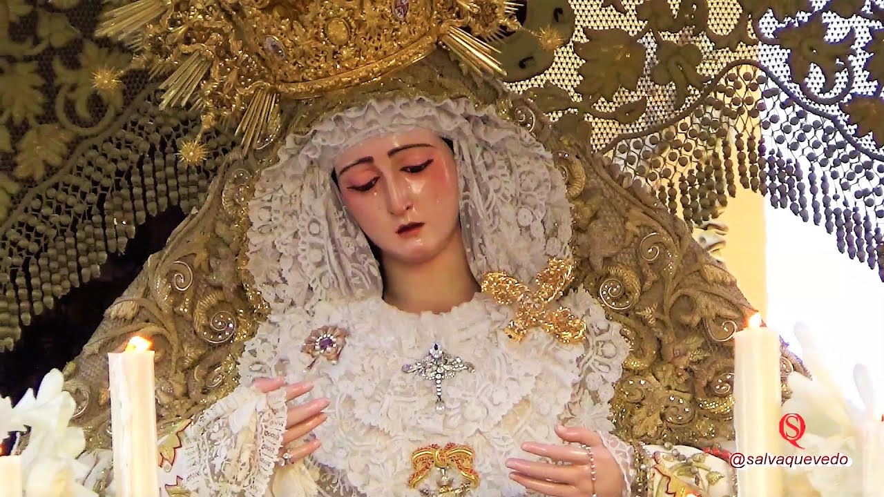Salida de la Virgen del Rosario (Monte-Sión) con la Cruz Roja de Sevilla - Jueves Santo Sevilla 2023