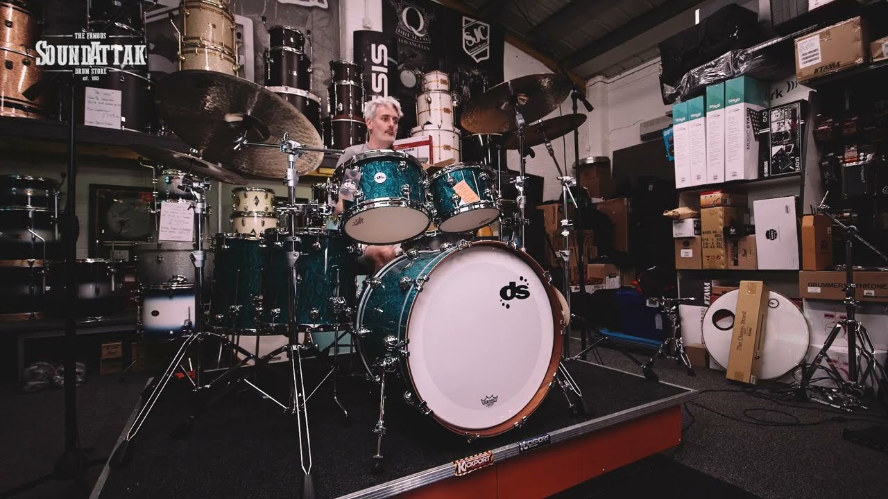 DS Rebel Custom Shop Maple:Walnut shells  Aqua over Bubble Maple finish