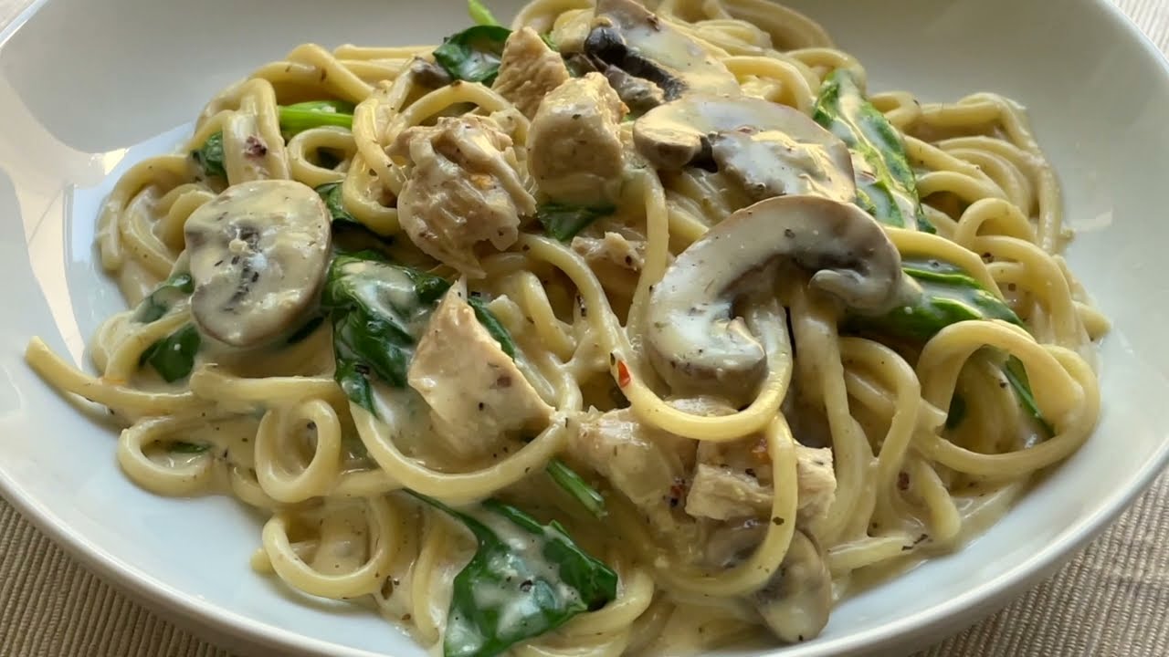 Creamy Mushroom & Spinach Pasta with Chicken
