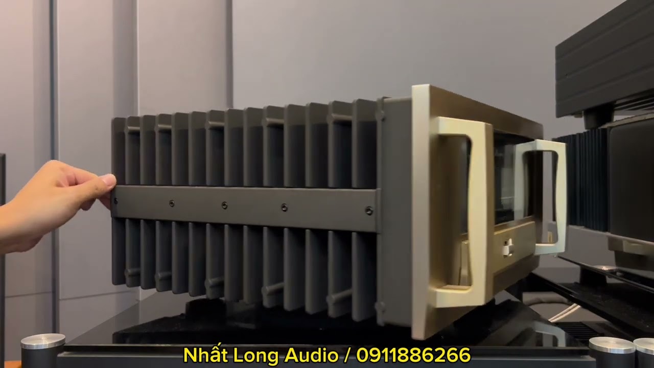 Chẳng Khác Nào Con Trâu Mộng! Tháo máy cục Power Accuphase A-75 đầu bảng chạy mạch ClassA