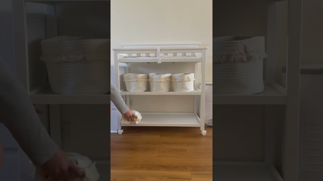Baby&rsquo;s Diaper Changing Station Setup