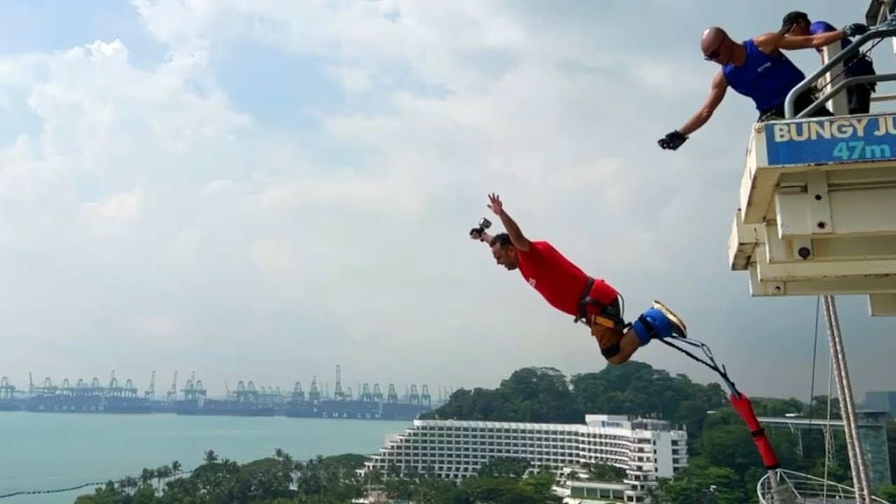 Bungee Jumping at Skypark Sentosa