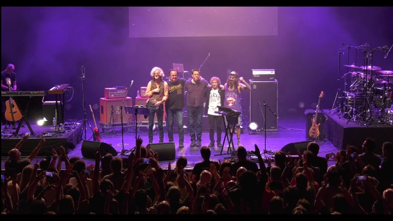 Transatlantic - The Final Flight - Live At L' Olympia - The Final Medley (Grand Finale)