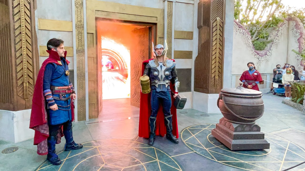 New Doctor Strange Mysteries Of The Mystic Art Show Ft. Thor - Avengers Campus