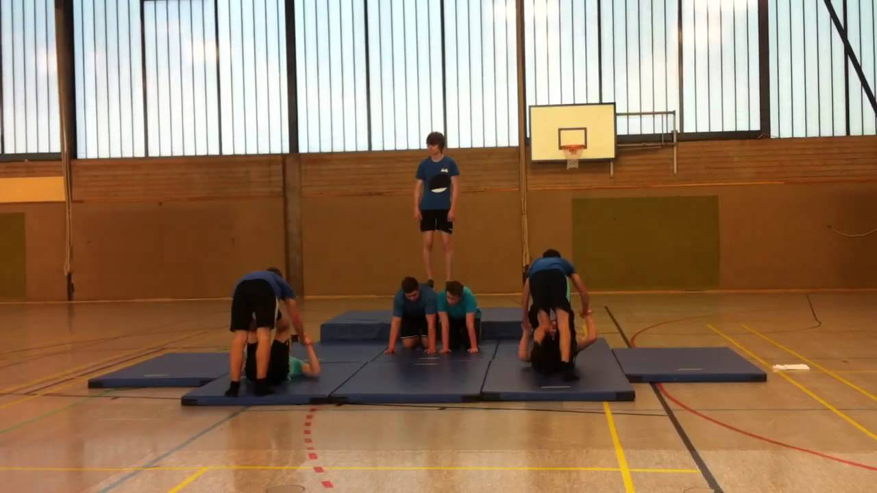 Sport - Akrobatik - Pyramiden