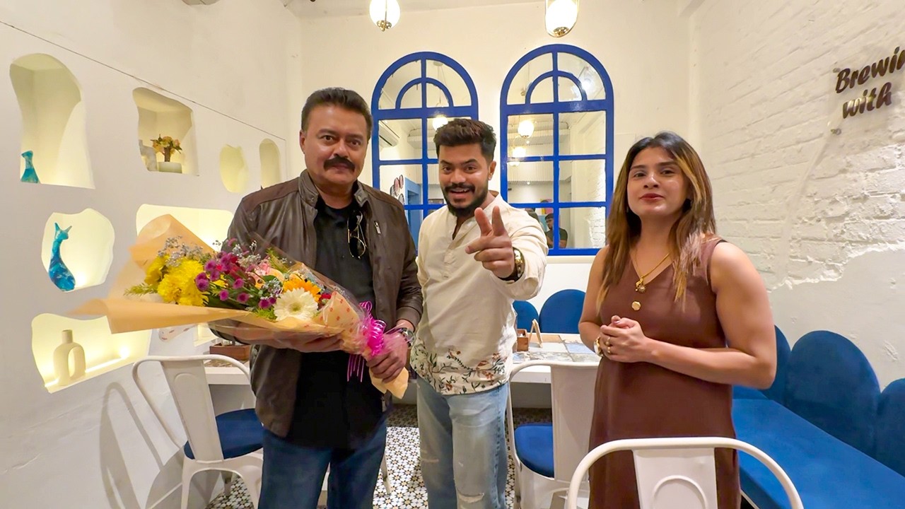 আজ আমাদের ক্যাফেতে Saswata Chatterjee 🌟😊❤️