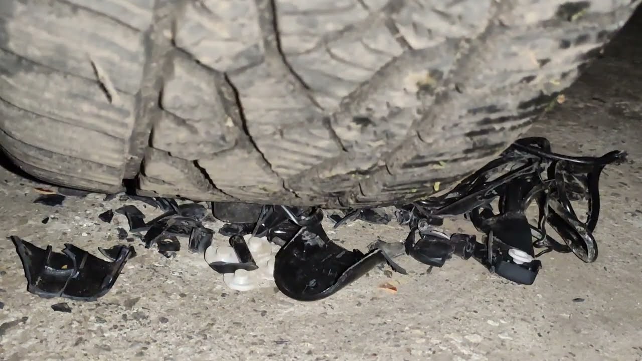 Crushing smashing PSpad & usb splitter under my Audi SUV tire! 🔥 Most satisfying 💪 Grasping in toes!
