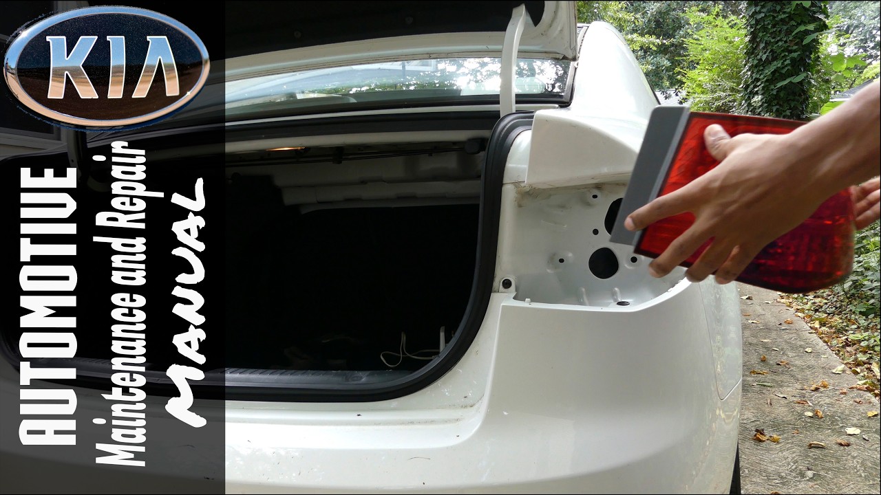 Снятие линзы заднего фонаря Kia Forte 2011 2013