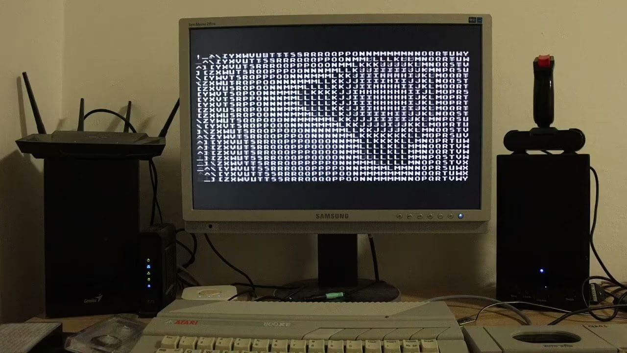 ATARI XE/XL - ATASCII Plasma 256b, 2025, real HW