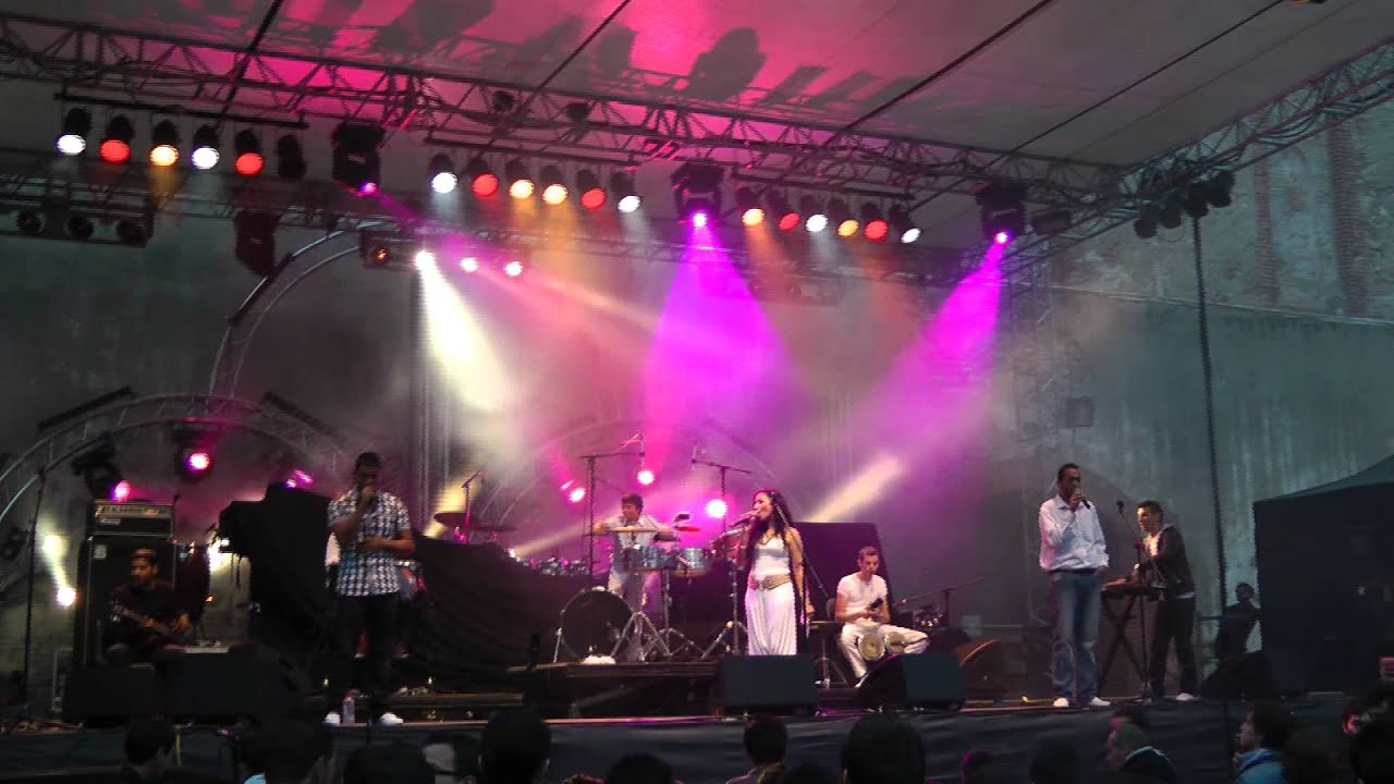 Concert Sabor de Jovens (salsa gitane) Ida y Vuelta 2011 Perpignan ( Part 1)
