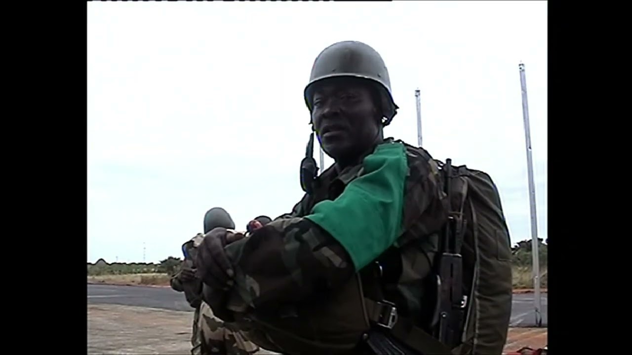 Moozproduction & les merveilles du Gabon presentent Kwanza 2010  participation de nos forces Armées
