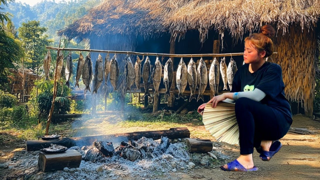 Harvesting fish in large batches & Grilling for sale | Delicious street food fish