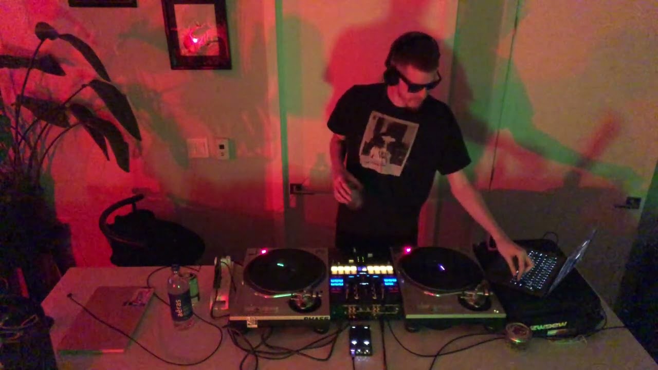 feels Vol. 4 - a mostly chill reggae mix ft. Barrington Levy, Jah Cure, Bob, Damian and YG Marley