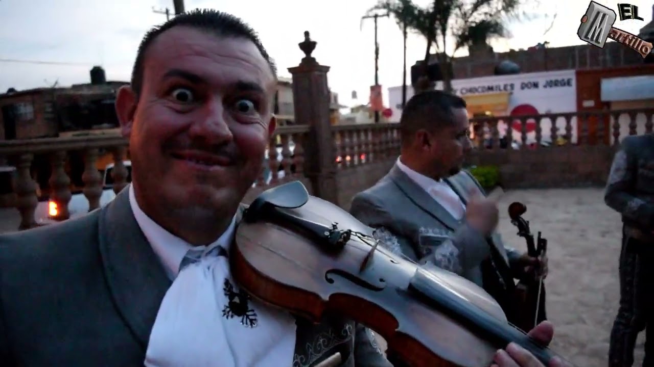 Mariachi en el Atrio del Templo de Betania 2da  Parte
