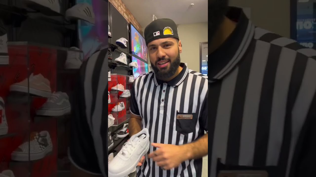 Foot Locker employees be like: