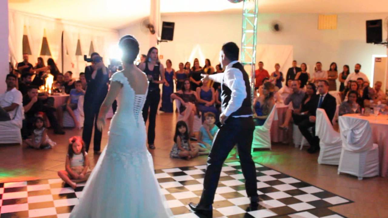 DAN&Ccedil;A CASAL RENATO E SIMONE - DJ JUNINHO SOARES