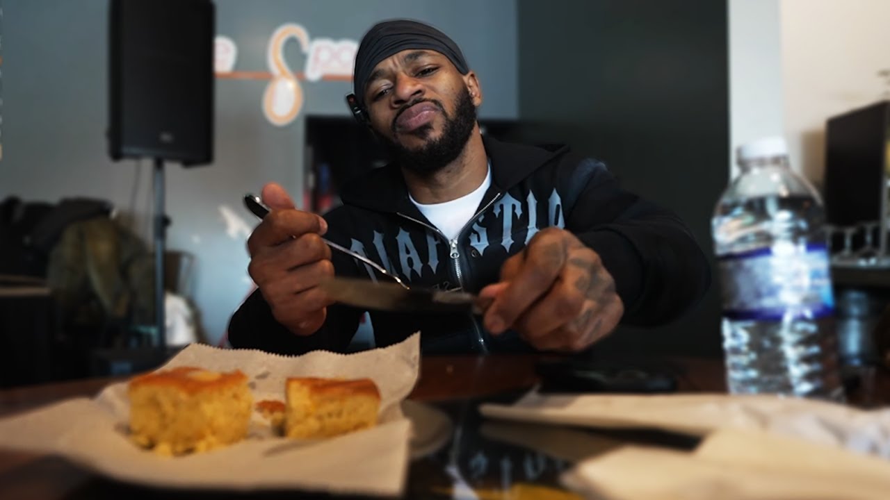 MULARJUICE TRIES JAMAICAN FOOD IN ATLANTA!! (AMERICANS DONT KNOW WHAT GUINNESS PUNCH IS)