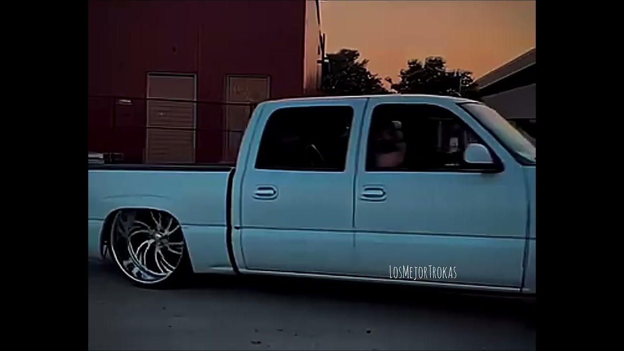 LosMejorTrokas #droppedtrucks #baggedtrucks #losmejortrokas 