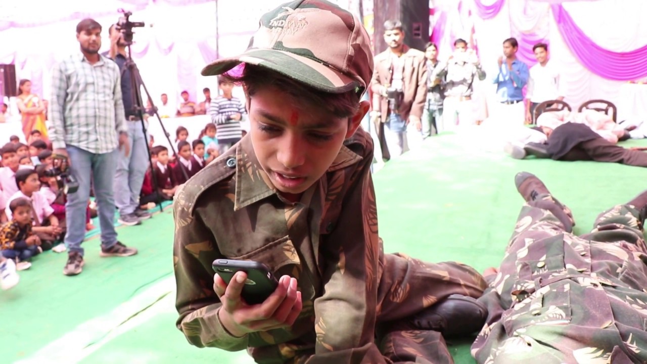 #shahido_ke_pariwar_ka_dard  स्कूल के बच्चो द्वारा दर्शाया गया फौजी परिवार का दर्द