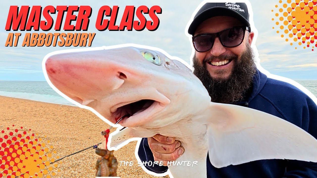 How to Fish Abbotsbury Chesil Beach, Dorset. A Fishing Masterclass 🎣 Fish a Cast With Wayne