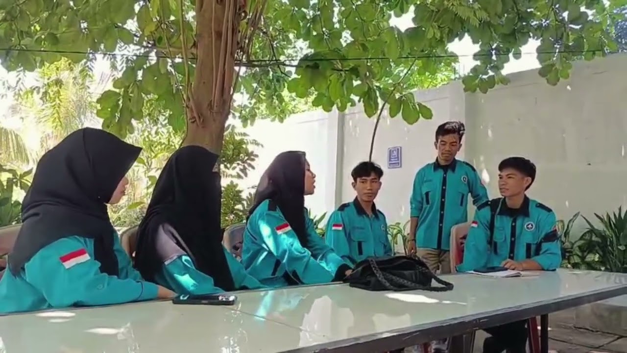 “TAYAMMUM” (dalam perspektif imam malik dan imam syafi’i)