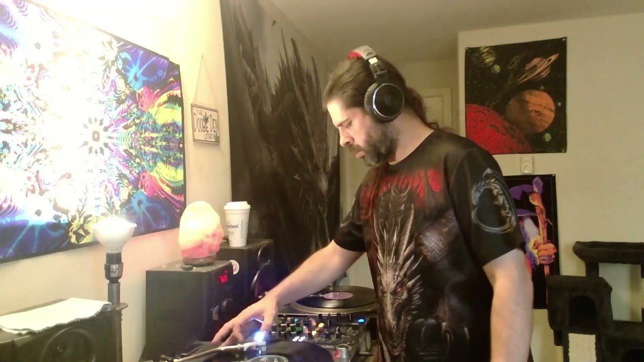Dragon Cloud - Halloween Hiccups & Runaway Vinyls & Butchered Mixes Oh My!