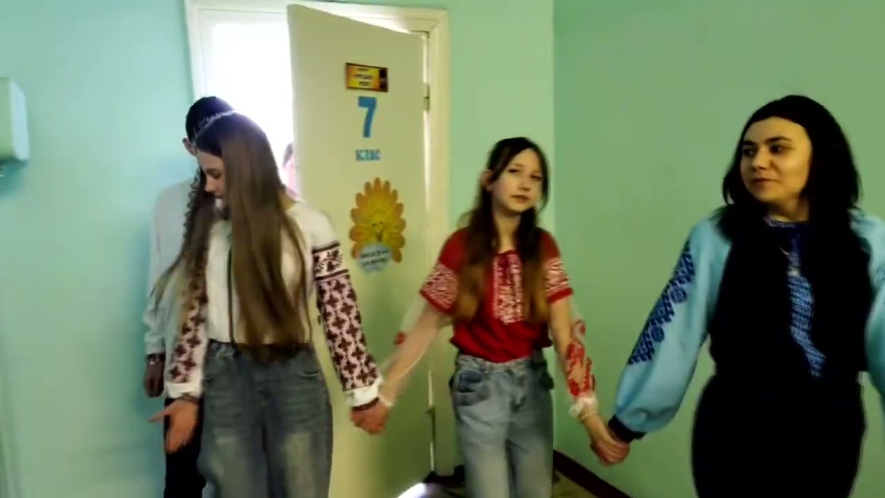 Живий ланцюг єдності  Ремезівцівський ЗЗСО І ІІІ ст