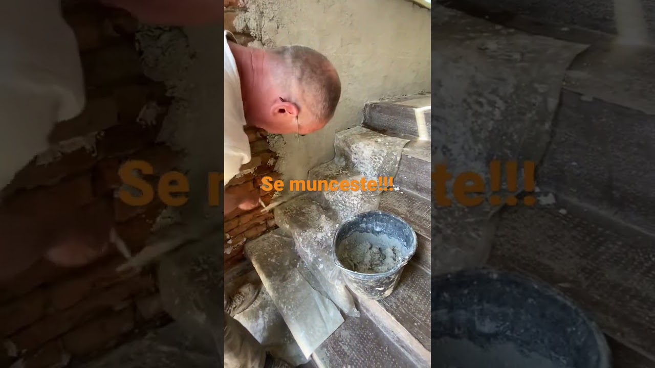 Incepem tencuirea holului cu mortar de var si puzderie de canepa.