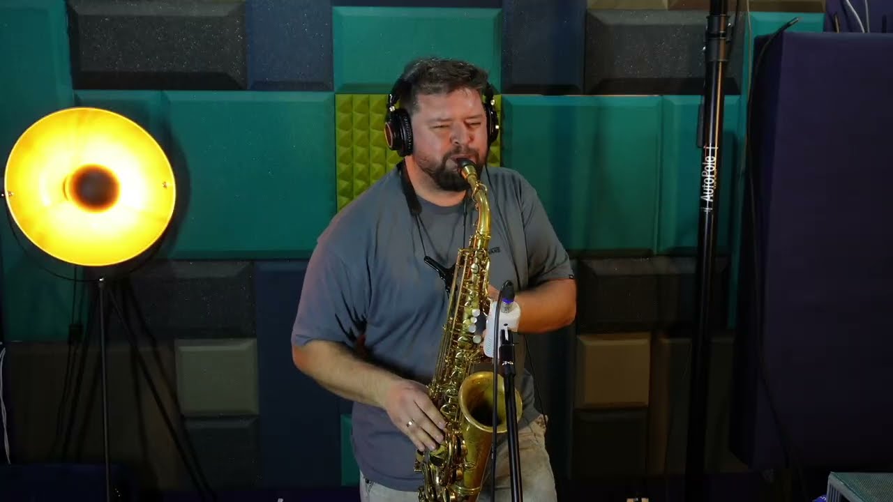 The Jazz Police Sax Alt  solo - Krystian Tomalka