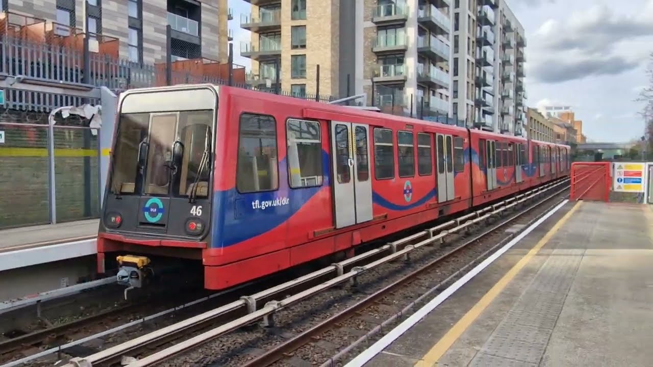 LANGDON PARK DLR Station (2024)