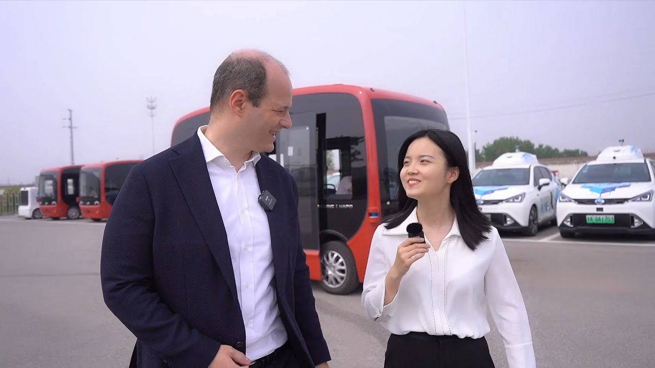 GLOBALink | Taking intelligent car along smart road with an expat in Tianjin, China