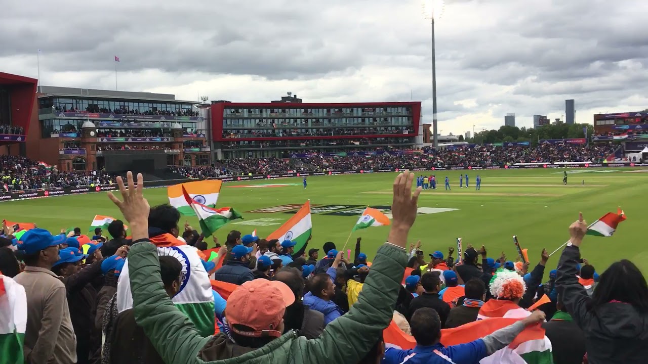Crowd cheering for India Cricket World Cup 2019 India vs Pakistan