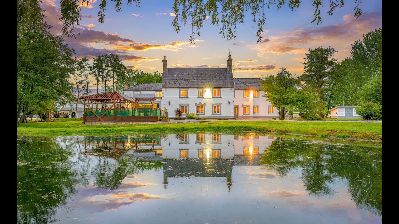An Outstanding Equestrian Property with 60 Acres