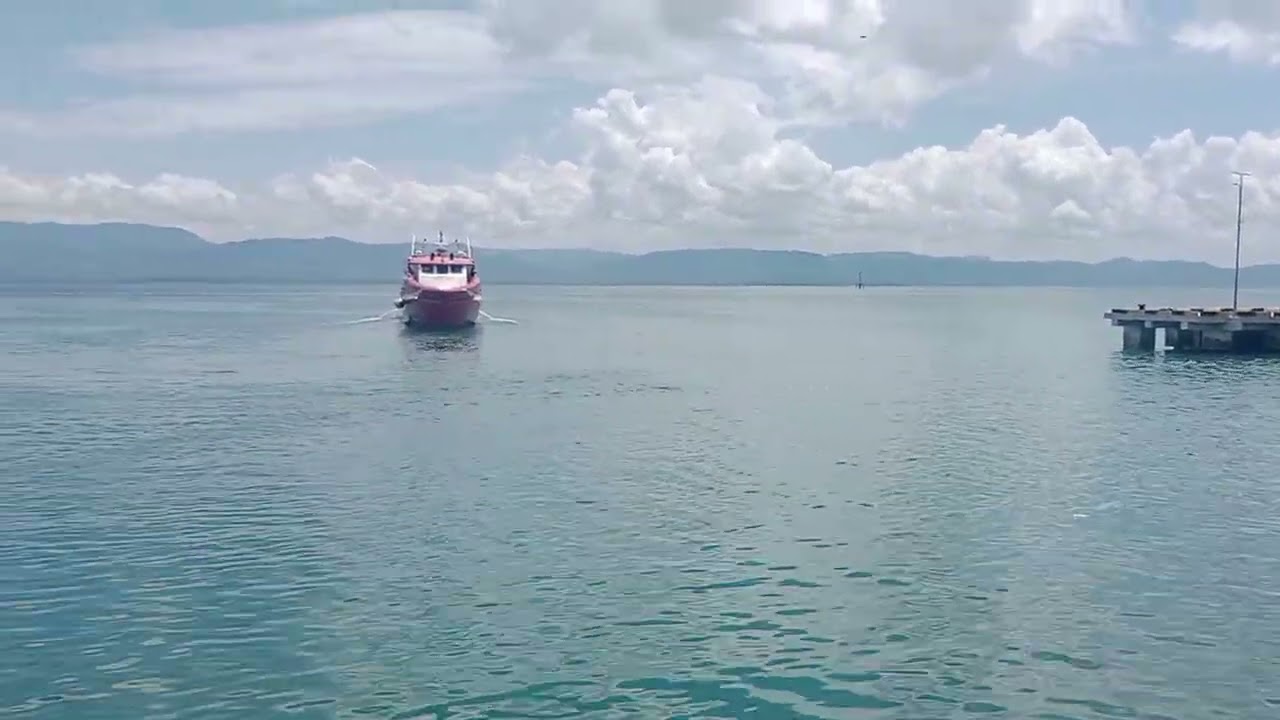 KM Express Bahari 6E. Dari Kendari Ke Pelabuhan Raha - Bau Bau. Pemandangan laut nya luar biasa