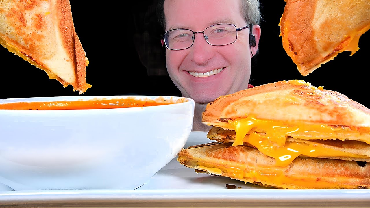 ASMR GRILLED CHEESE & TOMATO SOUP MUKBANG EATING SOUNDS