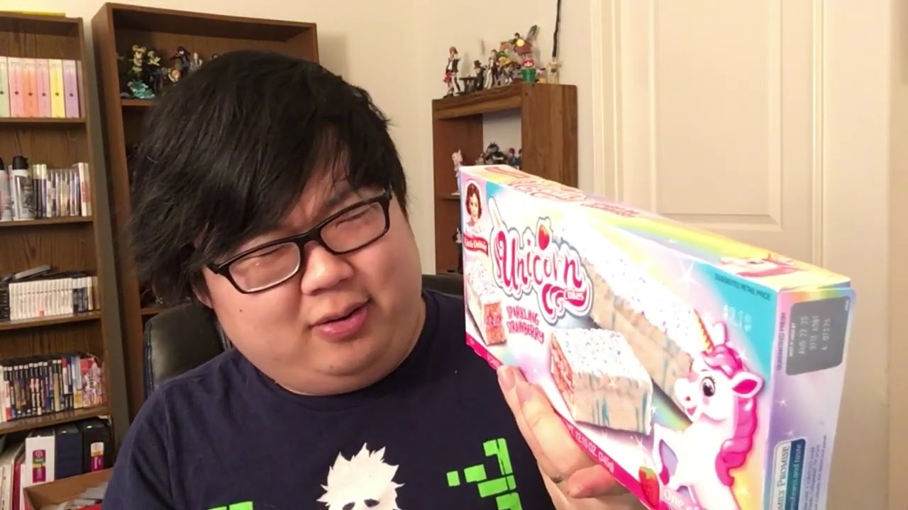 Let's Try 18 DIFFERENT LITTLE DEBBIE SNACKS