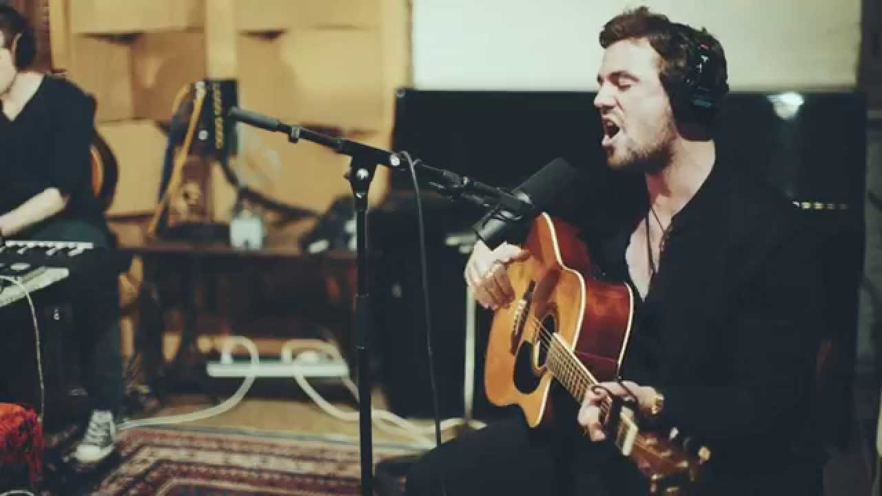 Cameron James Laing (Bunny Suit) - Drinking The Rain From The Puddles (Live at Templeton Studio)