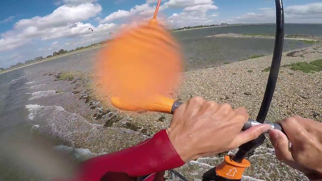 Kitesurfing at Bruinisse (Grevelingendam)