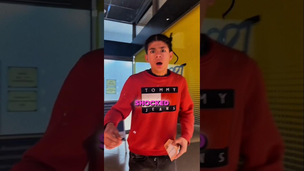 Kid Finally Saw His Dad After Many Years