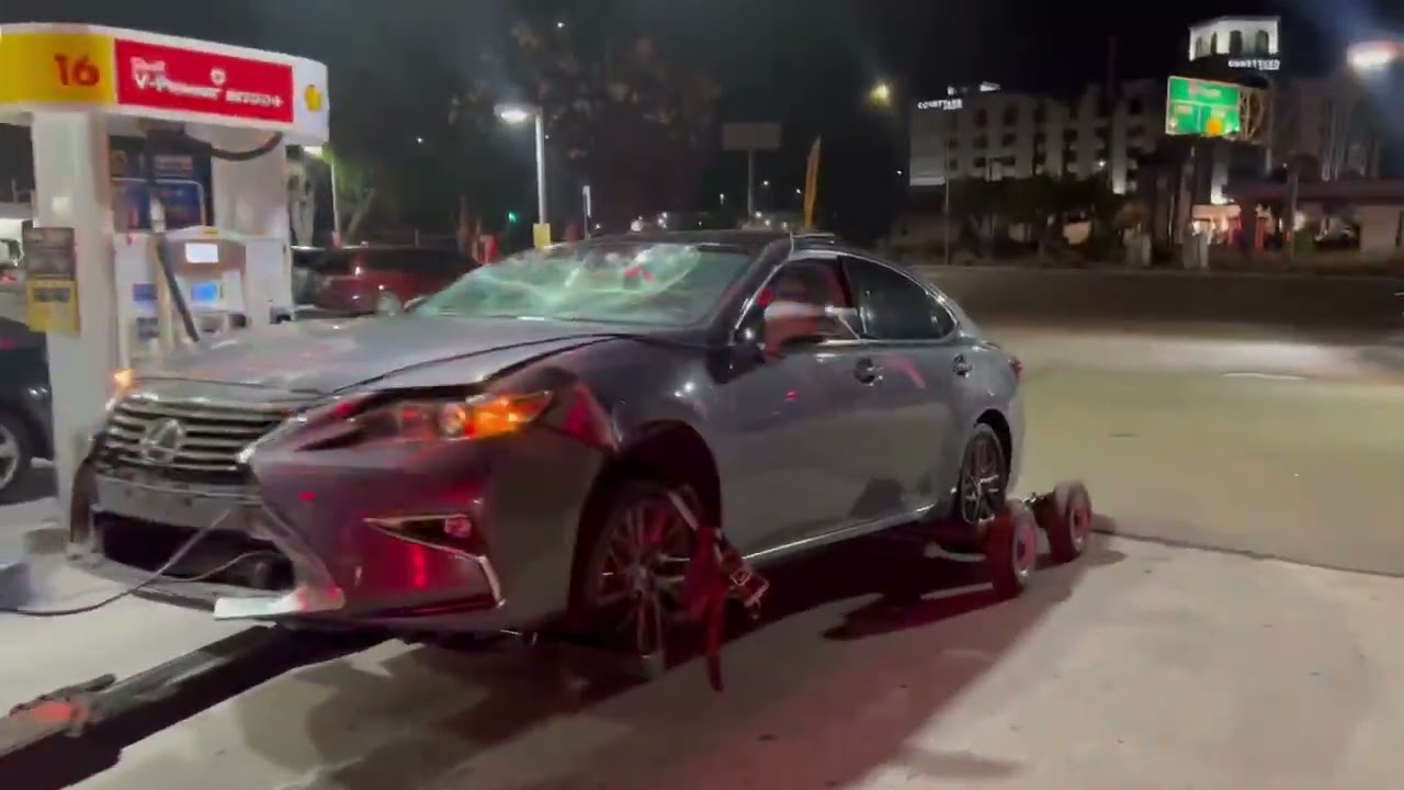 24 hour towing service in San Diego, CA.