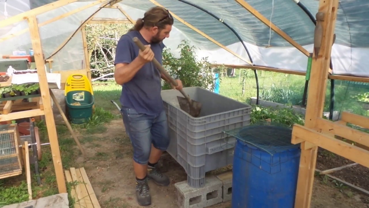 nuova postazione di semina in serra, il cassone del compost, ottimizzo i miei spazi di lavoro
