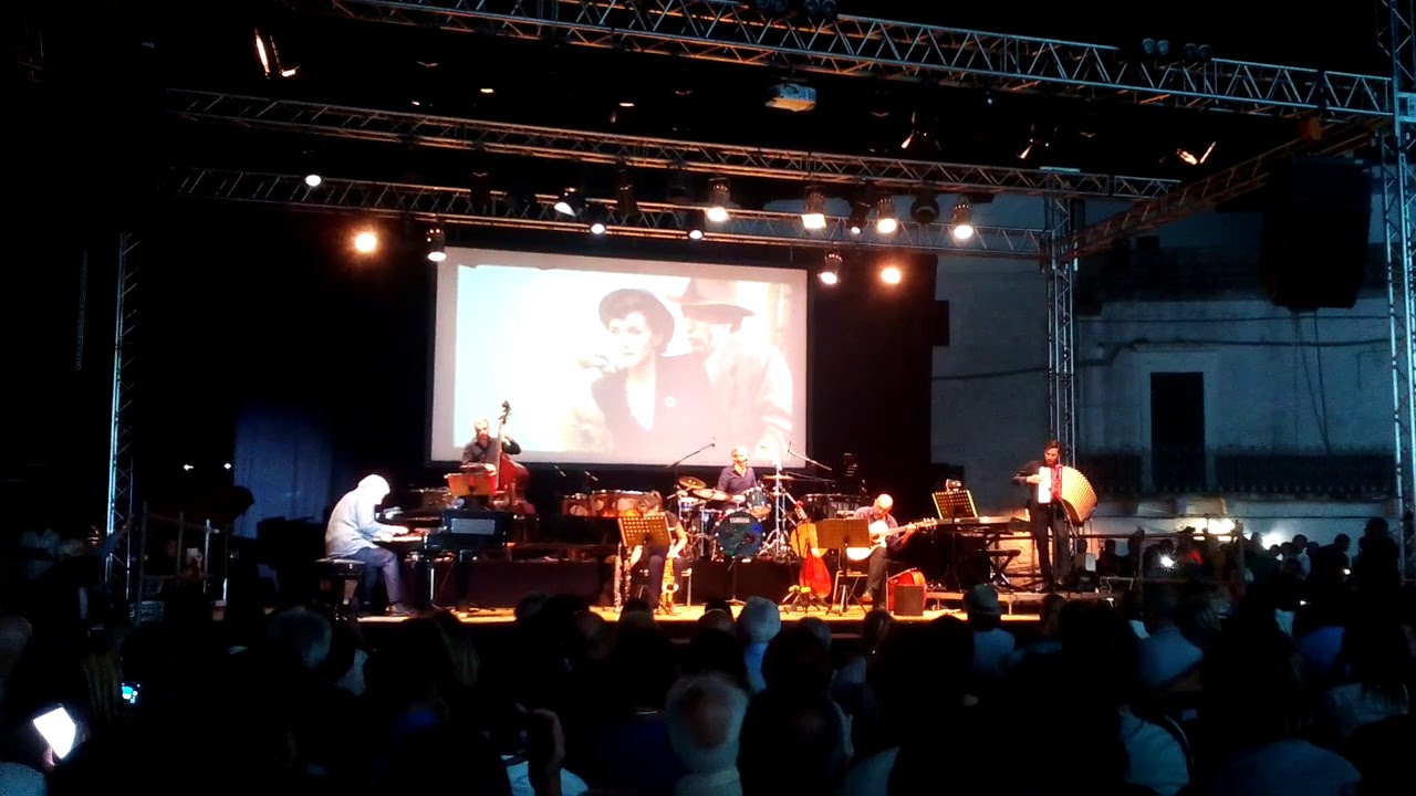 Il Direttore d'orchestra e premio Oscar Nicola Piovani 5 La musica è pericolosa