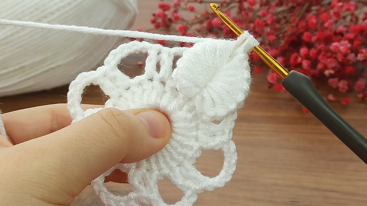 ⚡💯 Wonderfullll ⚡💯 you will love it! I made a very easy crochet flower for you #crochet #knitting