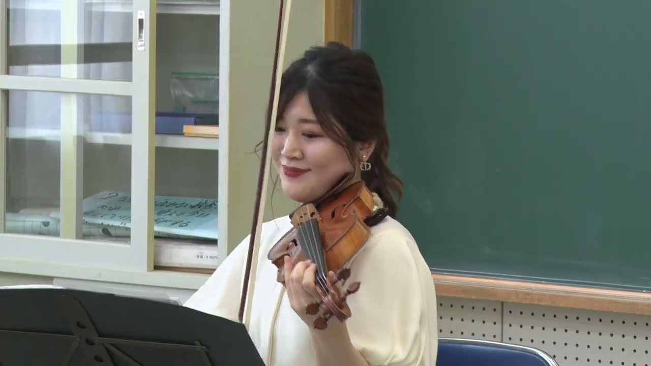 「子どもたちに本物の音楽を」演奏会　＠本城小学校