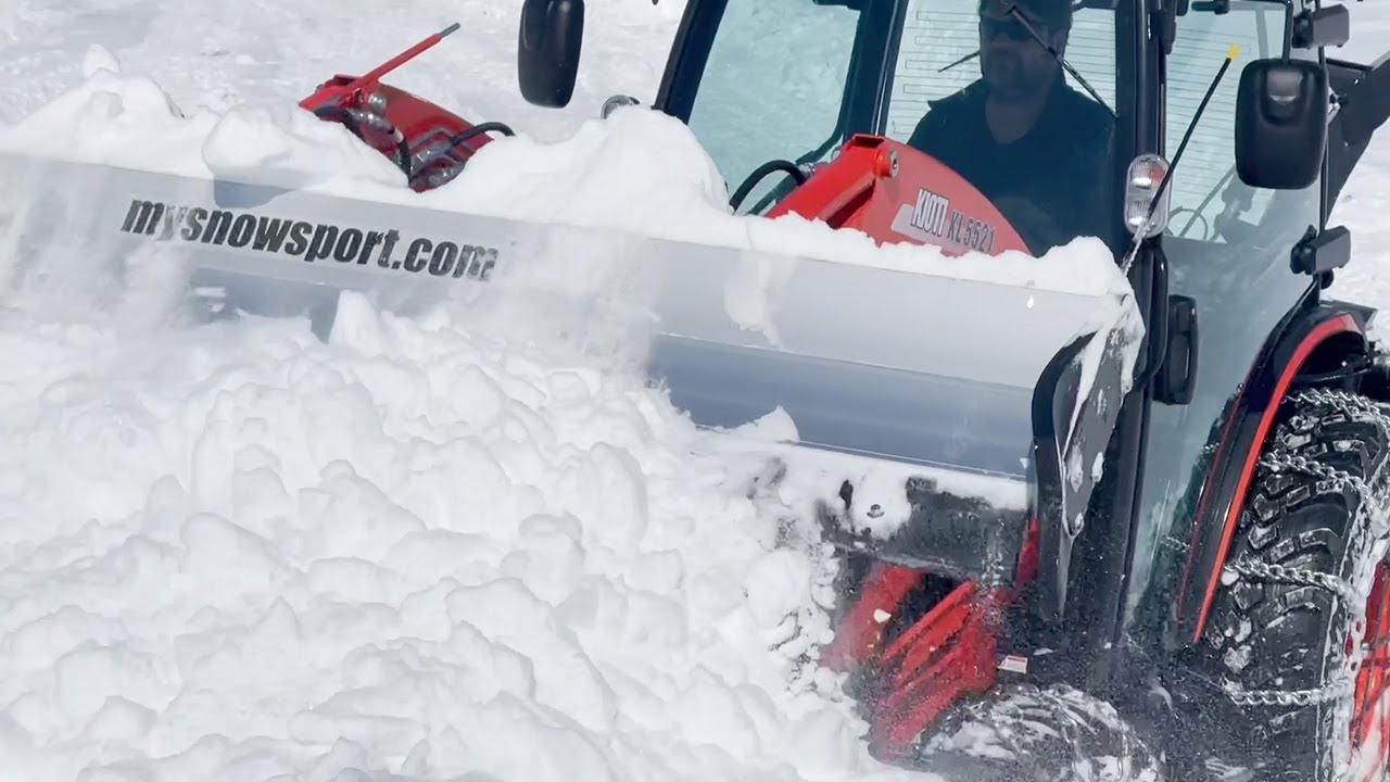 Snow Removal with SNOWSPORT&reg; Pro Utility Blade