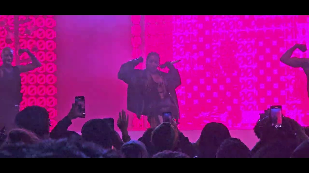 Tinashe - Bouncin'/Bouncin', Pt. 2  (Live - Greek Theatre, Los Angeles)