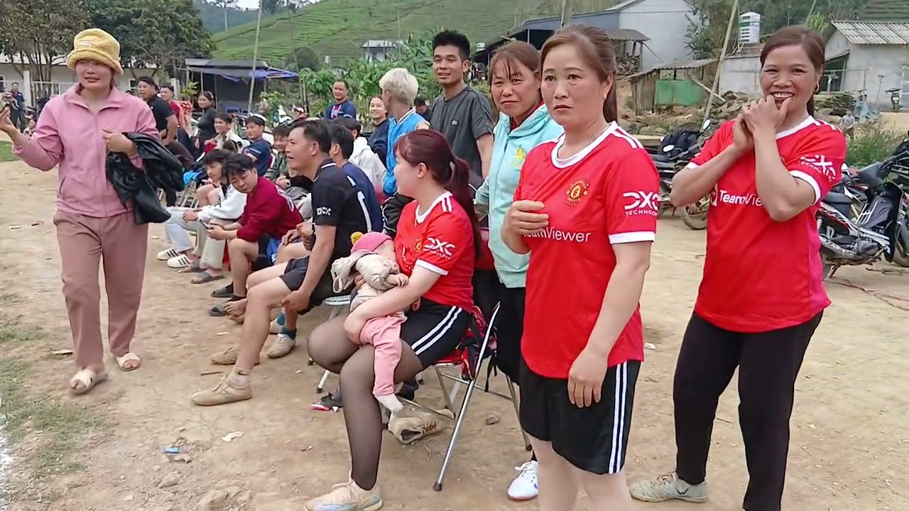 TDP:  Liên Hợp phường Vân Sơn thi đấu bóng đá nam, nữ trao giải mừng xuân 2026.