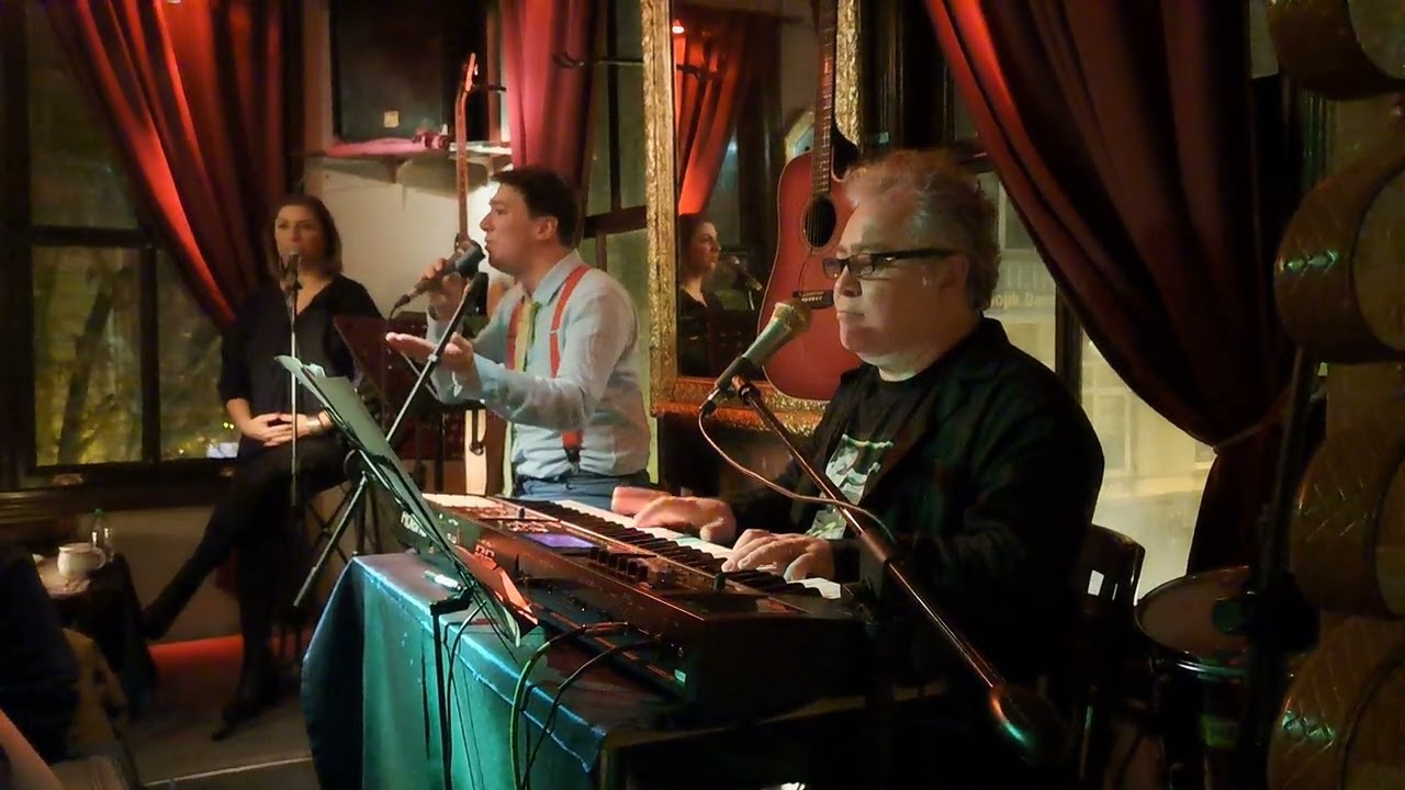 Dün geceki şan sınıfı konserimizden performansım...